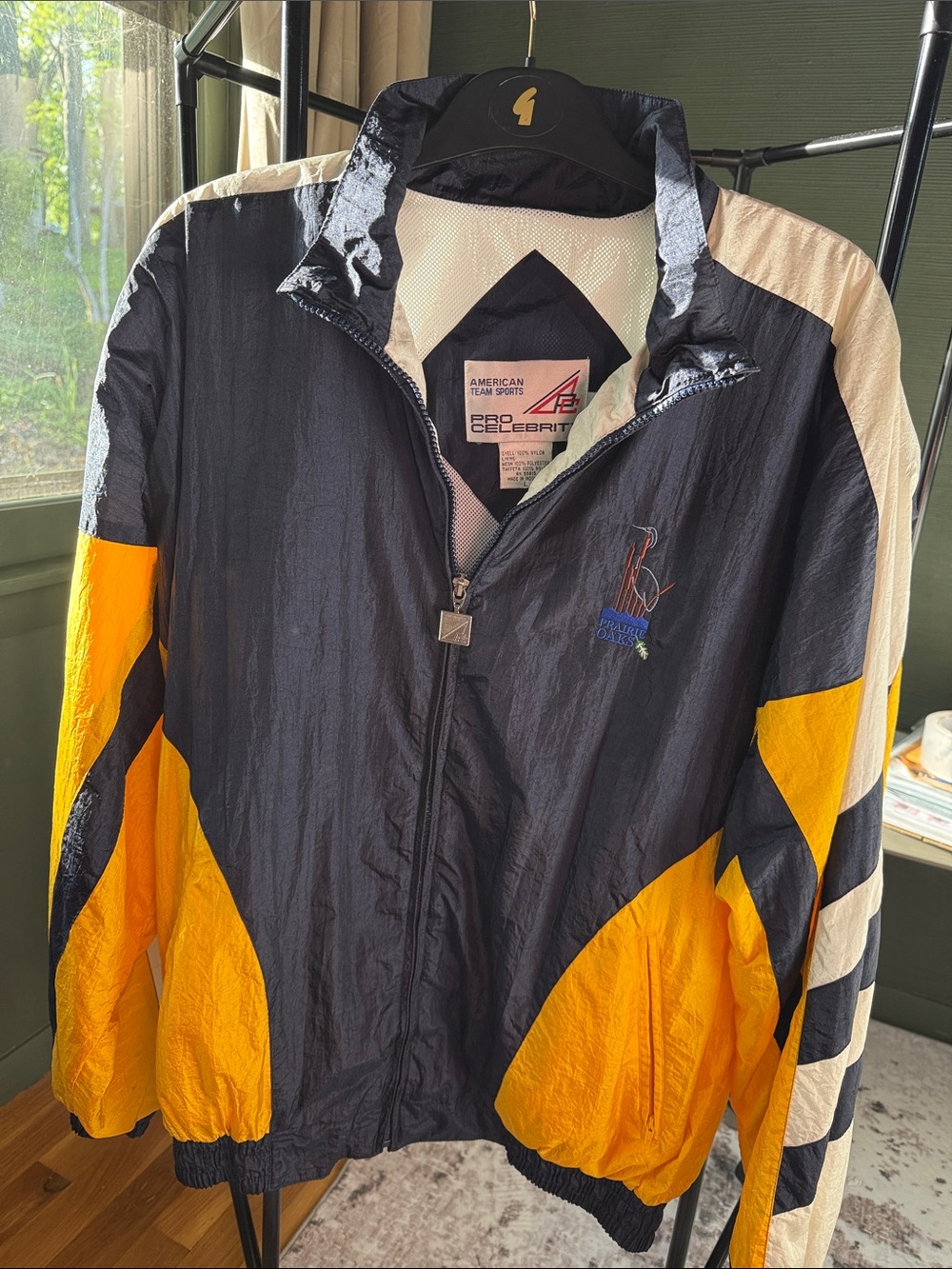 VINTAGE 90’s American Team Sports Pro Celebrity Windbreaker Jacket